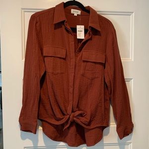 Long sleeve high-low button up tie front top - M